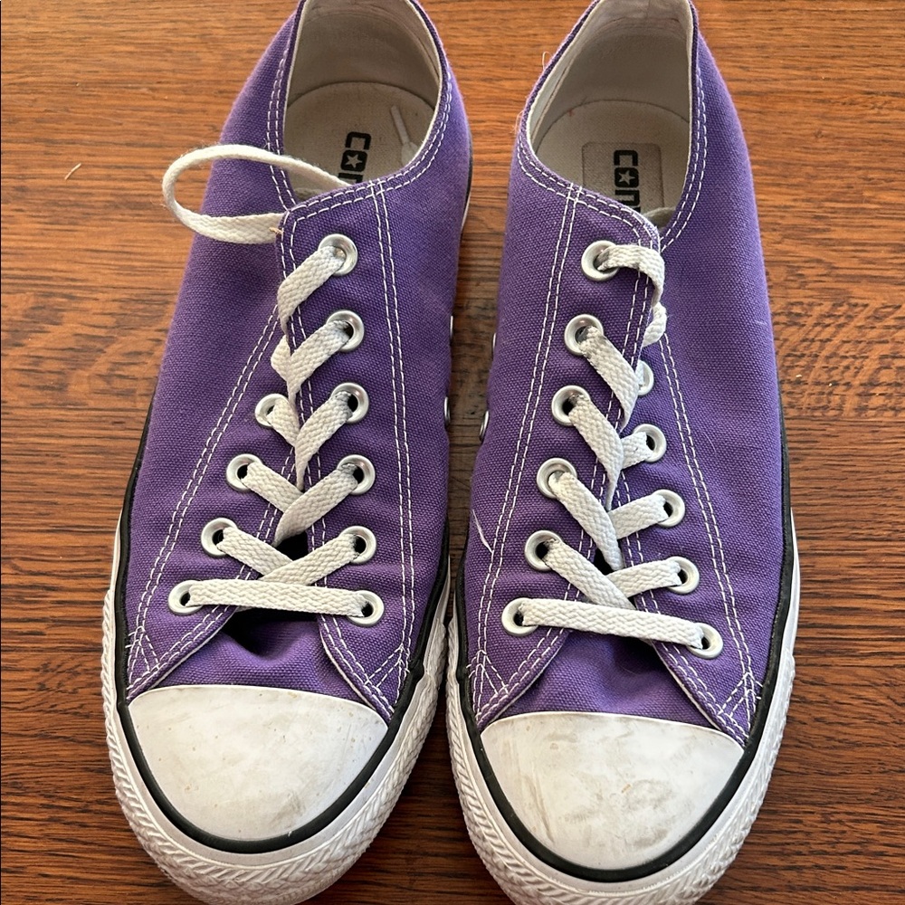 Converse Women's Purple Sneakers